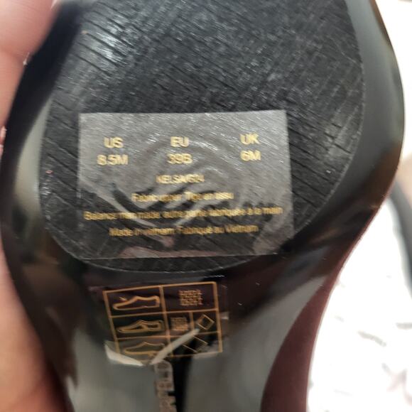 NIB Karl Lagerfeld Paris Kelsa Pointed Toe Heeled Bootie Ankle Boot Black SZ 7 - Picture 3 of 5